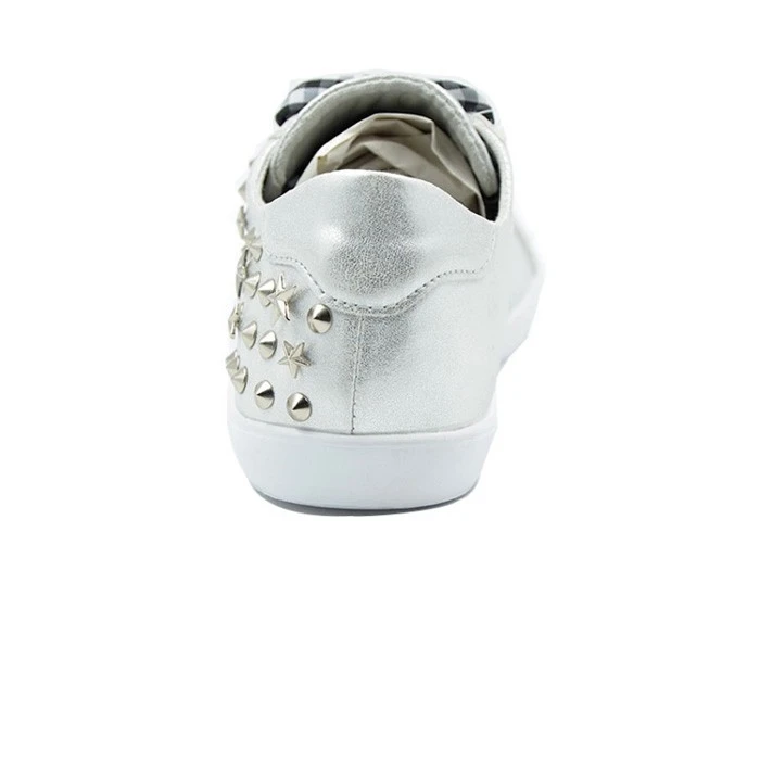 Flat Sneakers