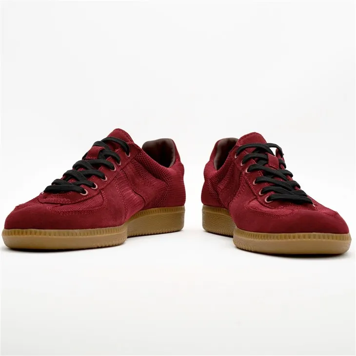 Breathable Mesh Trainers Unisex Casual Shoes suppliers