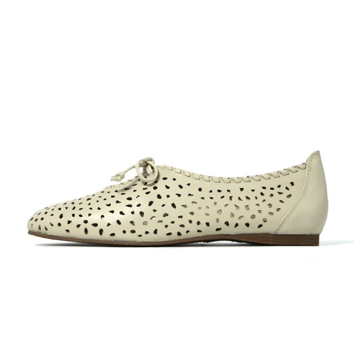 Chic Cream Perforated Lace-up Daily Flats