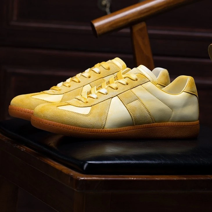 Fashion Men And Women Style Casual Sneakers
