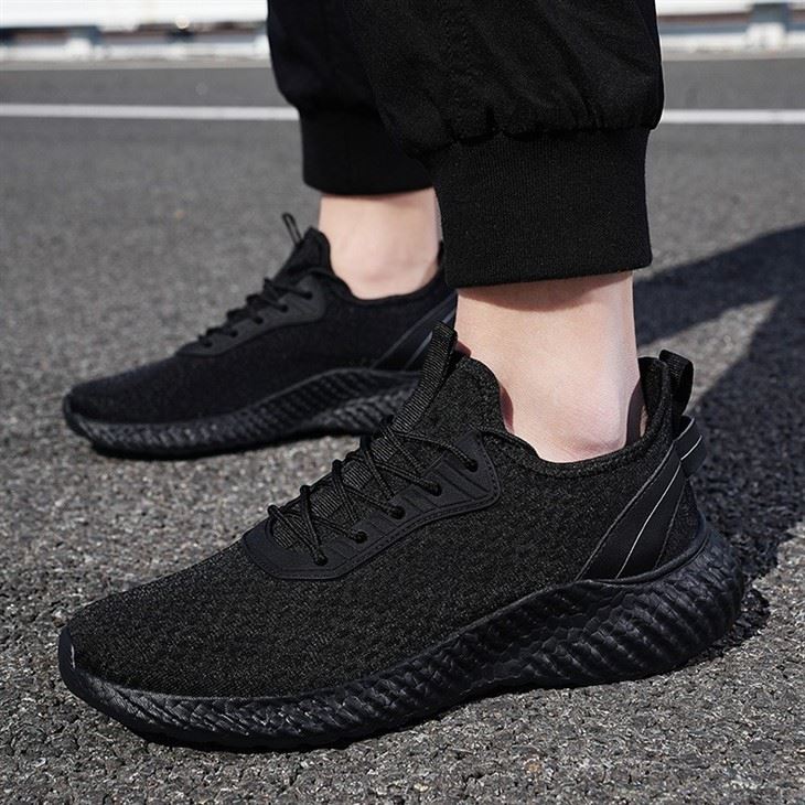 Large Size Breathable Shoes