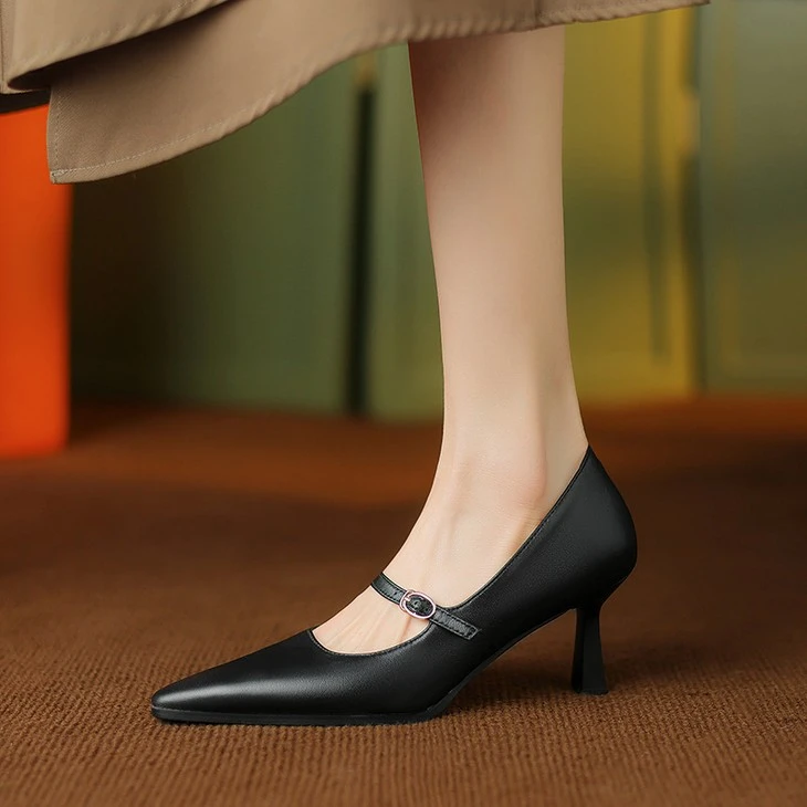 product-1-1 Black sheep leather Mary Jane pumps on foot, pointed toe