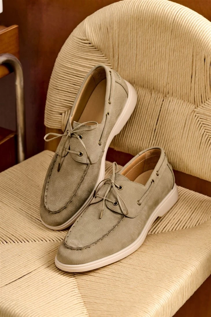 Suede Boat Shoes With Chunky White Sole suppliers