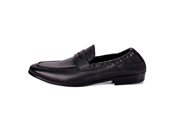 Versatile Men's British-Style Slip-On Shoes